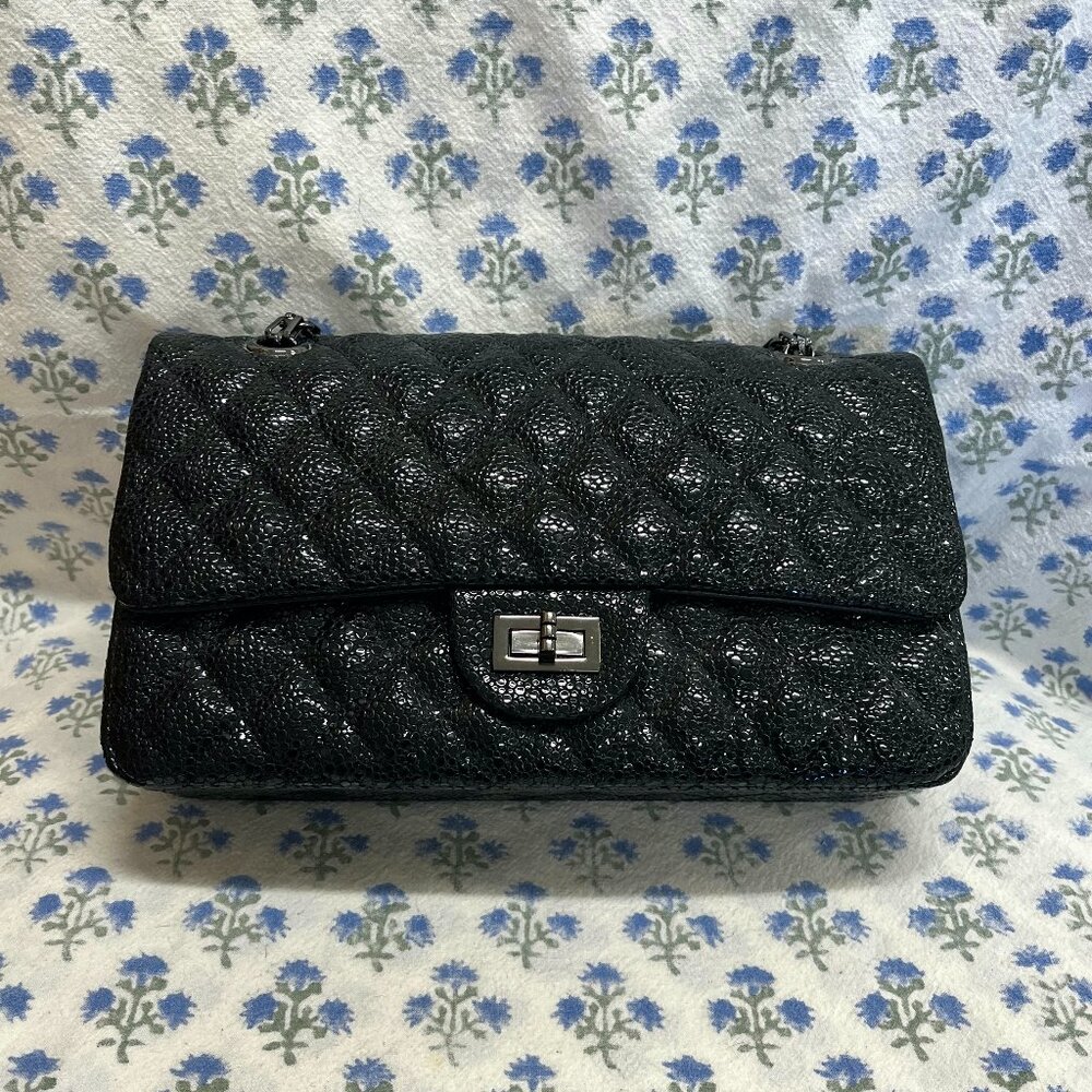 Black Leather Flap Handbag Chain Strap Diamond Textured Quilting
